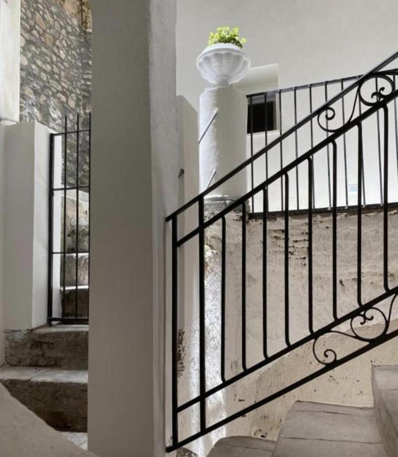 Patio1861 Apartment แตร์มินิ อิเมเรเซ ภายนอก รูปภาพ